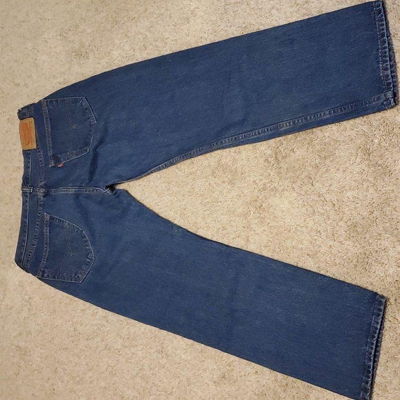 Levi's - Picture 3 of 4